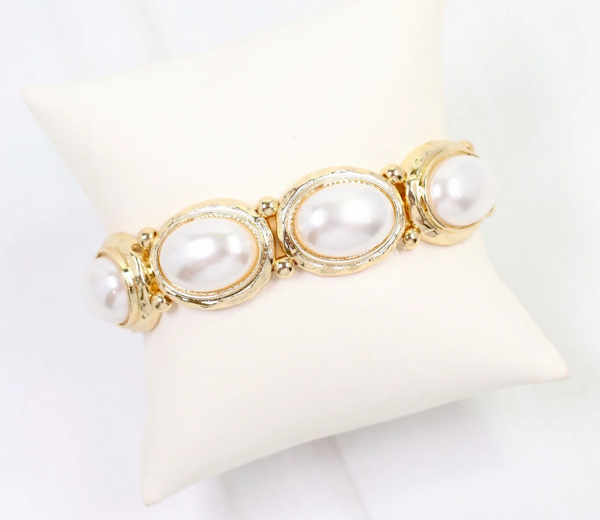 Galant Framed Pearl Bracelet